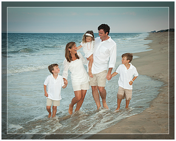 wpid7961-095_Olsen.jpg family beach portrait