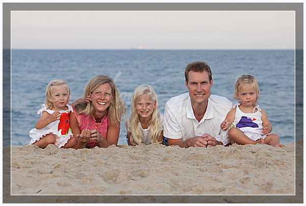 wpid8048-055_Gegelys.jpg family beach portrait